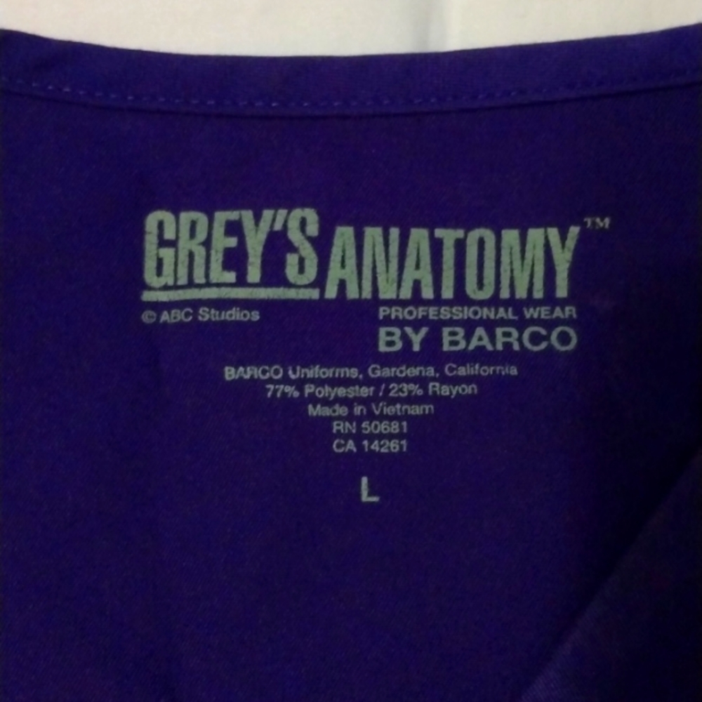 Grey's anatomy purple scrub top